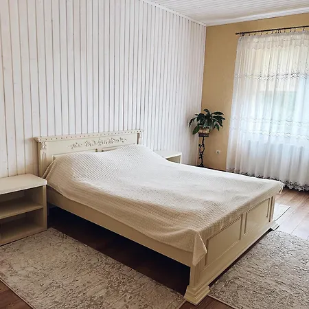 Country house Сонячний Лаз Polyana (Transcarpathia)