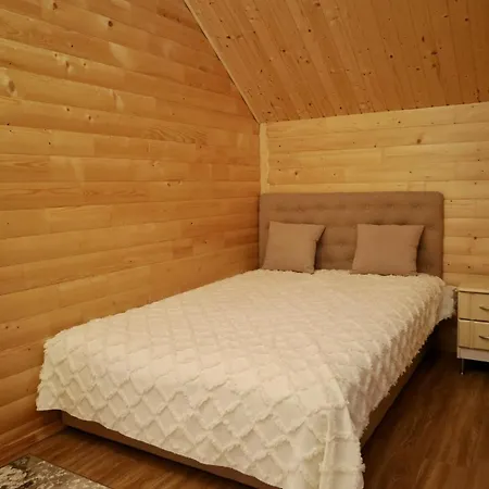 сонячний лаз Polyana (Transcarpathia)