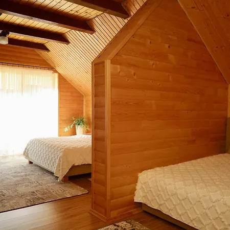 сонячний лаз * Polyana (Transcarpathia)