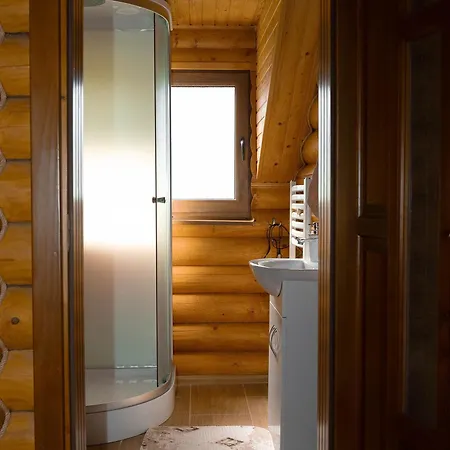 сонячний лаз Hétvégi ház Polyána